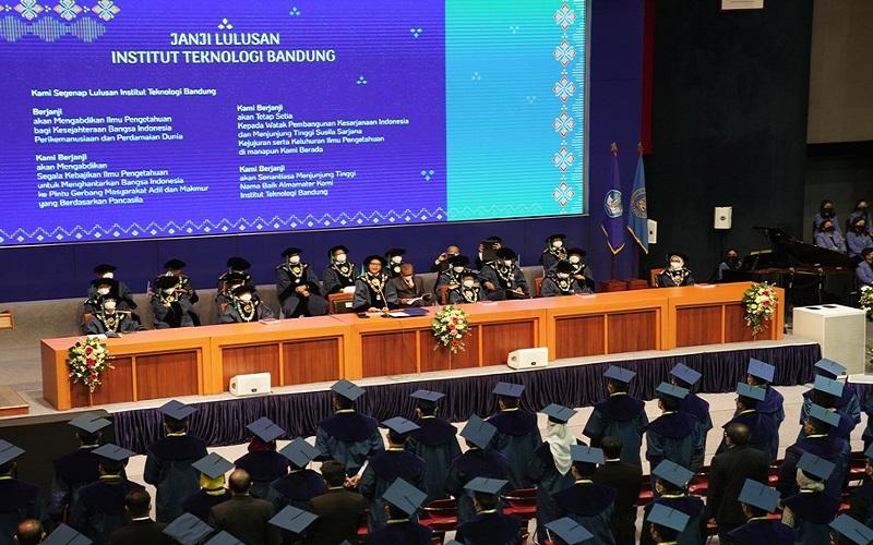 ITB Wisuda 2.050 Orang, Banyak Mahasiswa Lulus dengan IPK 4.00