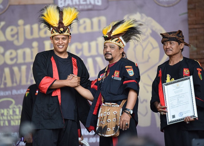 Jadi HAKI Kota Kediri, Wali Kota: Jangan Sampai Pecut Samandiman Diakuisisi Negara Lain