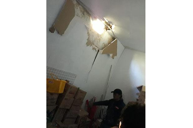 Jebol Tembok, Kawanan Pencuri Kuras Toko Berjejaring di Semin