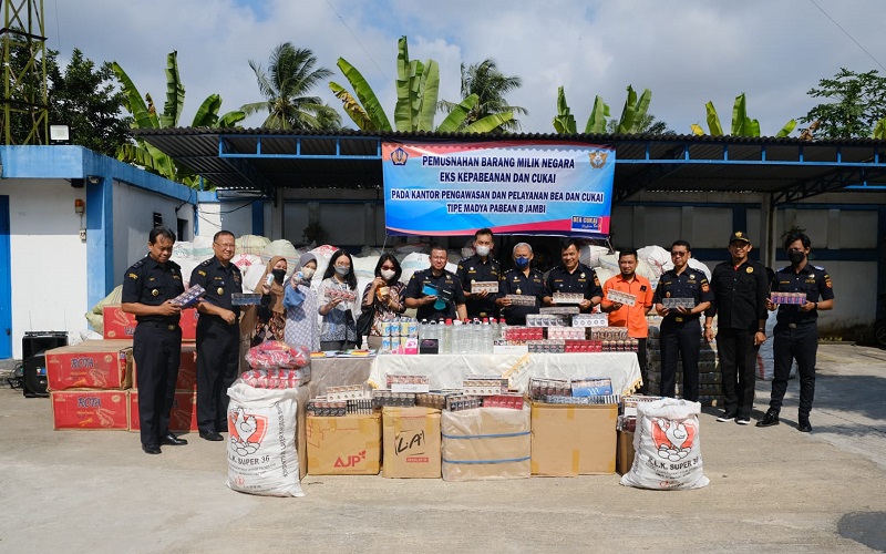 Bea Cukai Jambi Musnahkan Ribuan Barang Ilegal, Ada Sex Toys hingga Sepeda Bekas