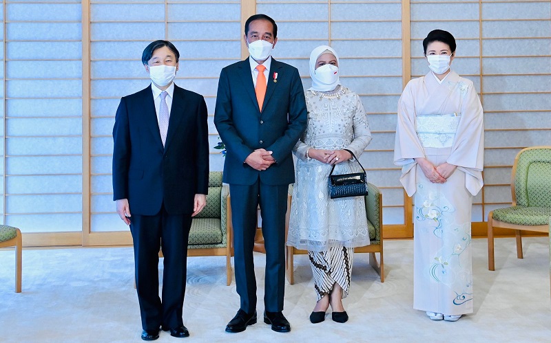 Bertemu di Istana Kekaisaran Jepang, Presiden Jokowi Undang Kaisar Naruhito ke Indonesia