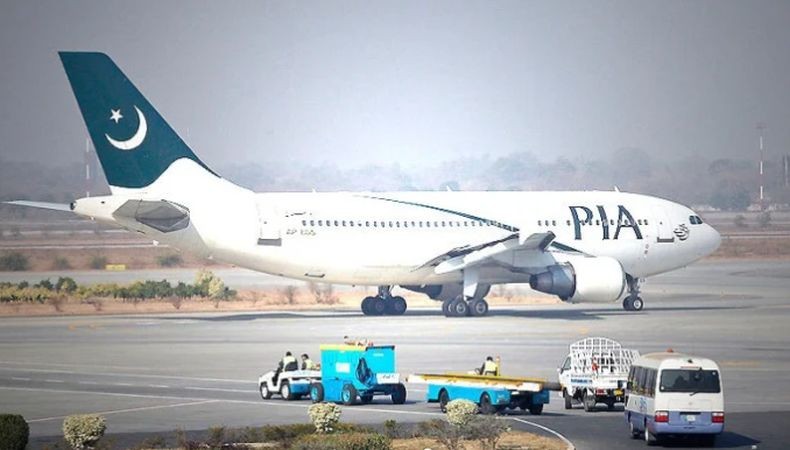 Menegangkan, 2 Pesawat Pakistan Airlines Nyaris Tabrakan di Langit Iran