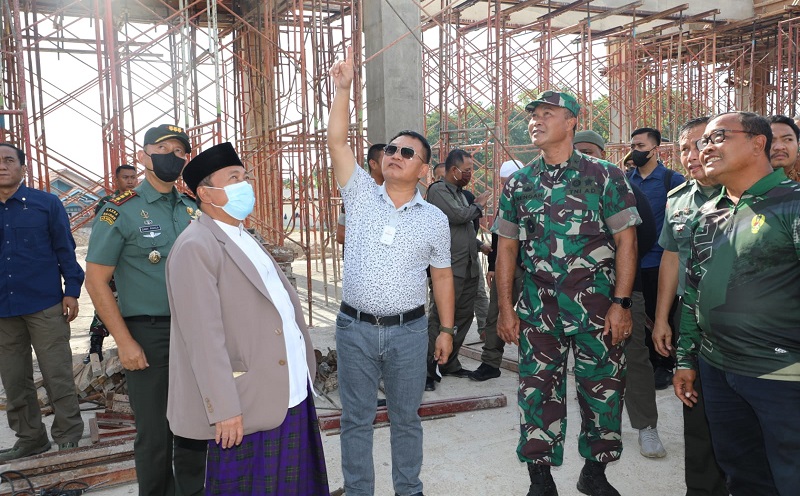 Wujud Kebhinekaan, KSAD Dudung Tugaskan Jenderal Beragama Hindu Pimpin Pembangunan Masjid di Cirebon
