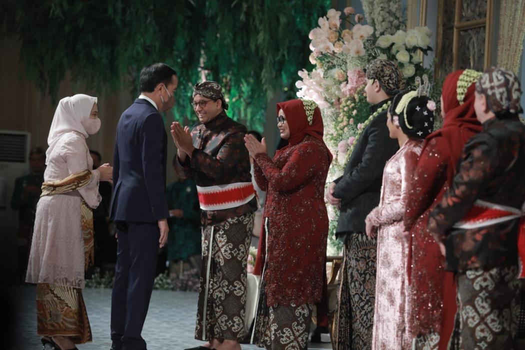 Momen Presiden Jokowi Hadiri Resepsi Pernikahan Putri Anies Baswedan di Ancol