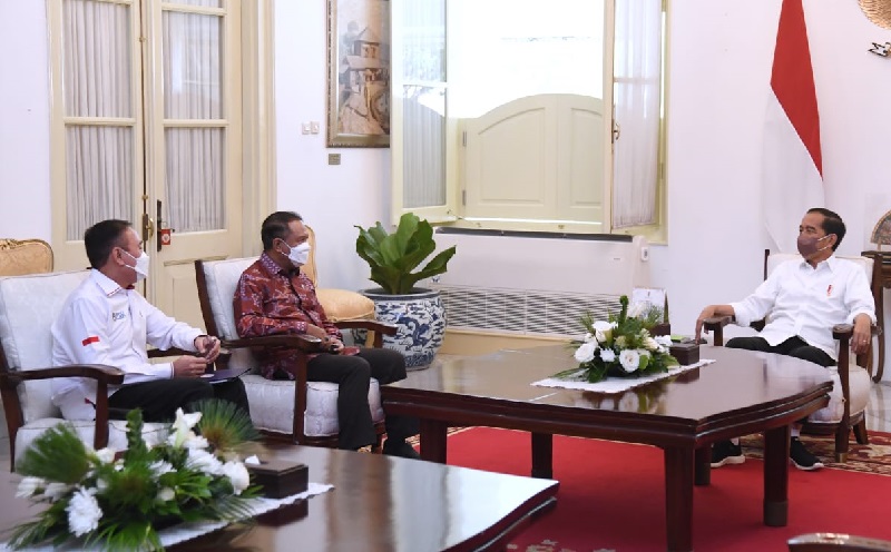 Mantap, Presiden Jokowi Instruksikan Menpora dan Ketum PSSI Bangun Pusat Latihan Sepak Bola di IKN