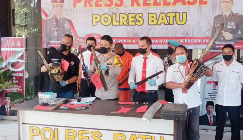 2 Pembalak Liar di Hutan Malang Tertangkap, Sempat Tabrak Polisi Perhutani
