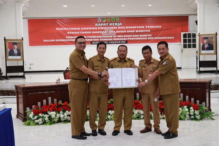 Gubernur Inisiasi Pembangunan Universitas di DAS Barito, Sekda Kalteng Gelar Raker