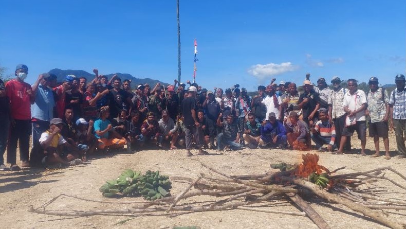 Tuntut Ganti Rugi Lahan, Ratusan Warga Palang Jalan Proyek Waduk Lambo di Titik Nol
