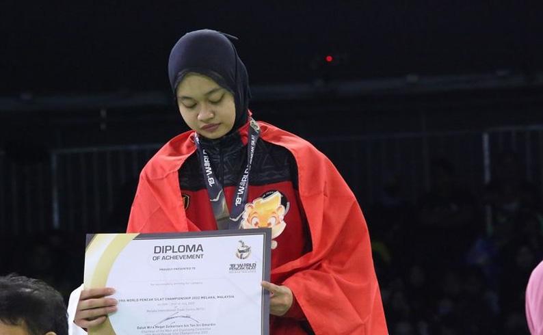  Ini Sosok Atifa Fismawati, Pesilat Cantik yang Raih Medali Emas Kejuaraan Dunia Pencak Silat