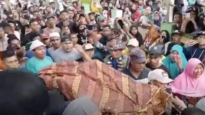 Dramatis Evakuasi Remaja Diterkam Buaya di Danau Tolire, Tubuhnya Tercabik-cabik