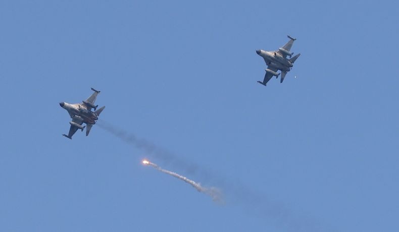 57 Jet Tempur China Latihan Perang Bikin Taiwan Geram