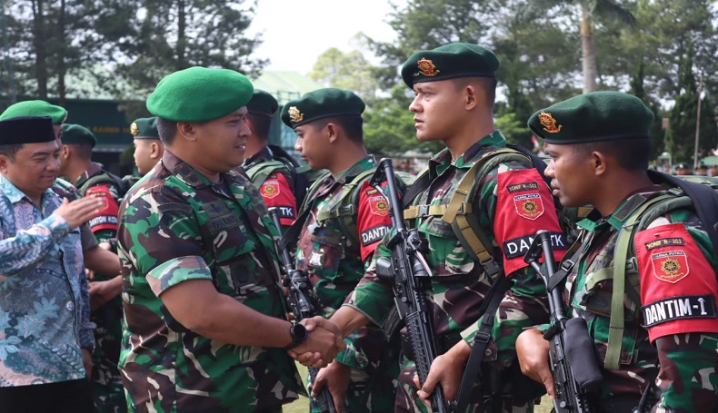Amankan Daerah Rawan, 450 Personel Yonif Raider 303 SSM Dikirim ke Papua 