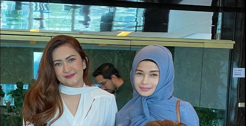 Sempat Pacaran Lama dengan Nafa Urbach, Aktor Ganteng Era 1990-an Pilih Menikah dengan Artis Cantik Ini