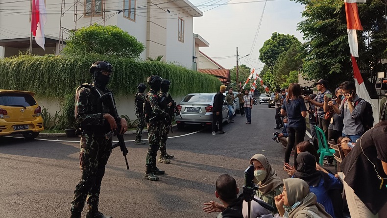 Brimob Sterilisasi Rumah Pribadi Ferdy Sambo