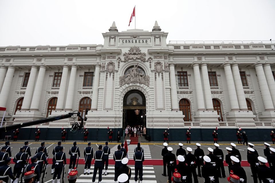 Berani! Polisi Peru Gerebek Istana Negara, Buru Adik Ipar Presiden