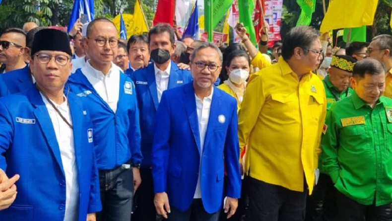 Zulkifli Hasan Pimpin PAN Daftar Pemilu 2024: Birukan KPU