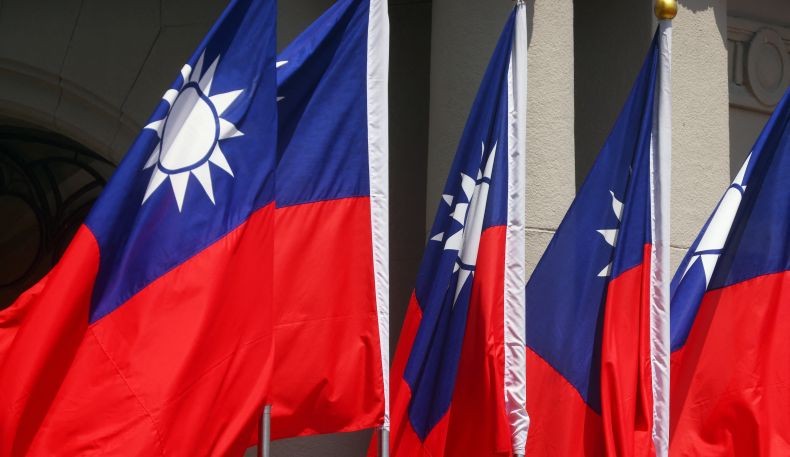 Kabur dari China, Pria Paruh Baya Berenang 10 Jam ke Taiwan