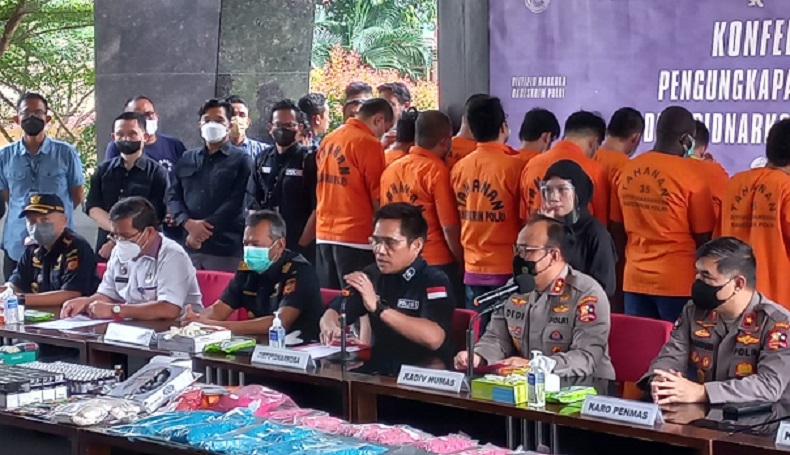 Bareskrim Tangkap 25 Tersangka Narkoba Jaringan Internasional, Libatkan Oknum dan Mantan Polisi