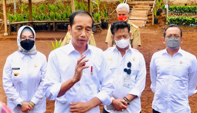 Ditanya soal Menpan-RB Pengganti Tjahjo Kumolo, Jokowi: Di Kantong Sudah Penuh