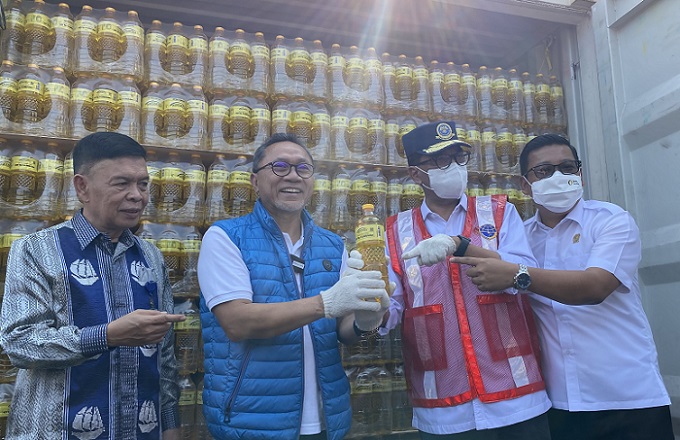 Siap-siap Banjir Minyak Goreng, Mendag Lepas 1.200 Ton MINYAKITA ke Indonesia Timur  