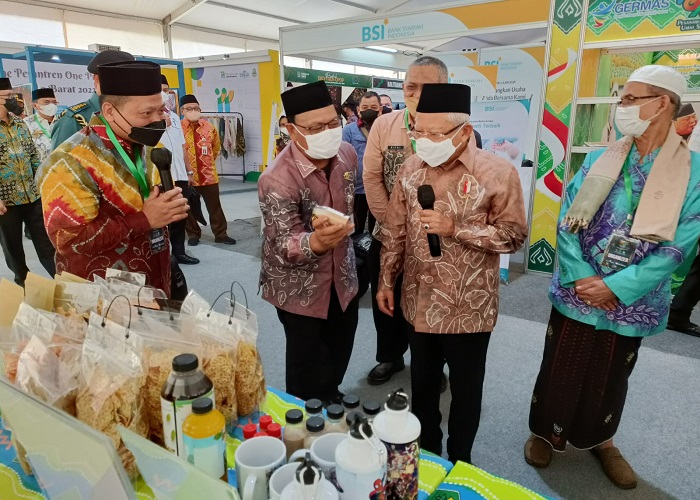 Bicara Pemberdayaan Ekonomi Umat, Wapres: Pesantren Harus Jadi Offtaker dan Penghubung Pelaku Usaha 
