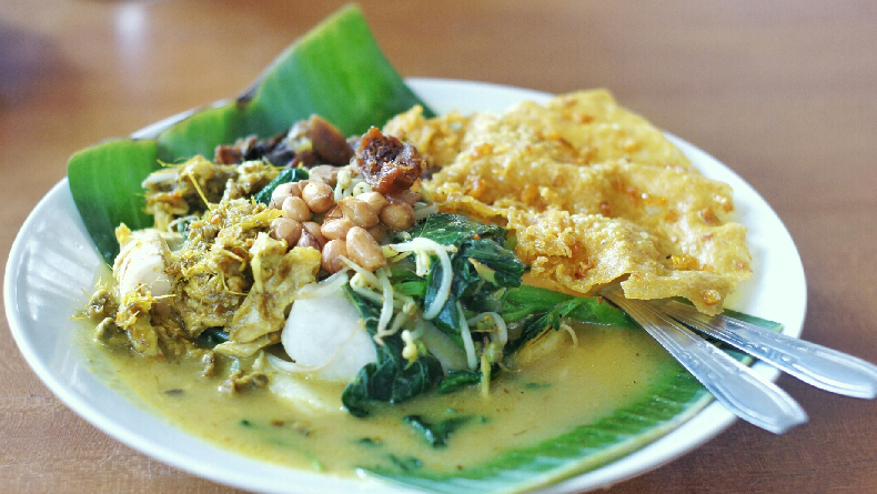 Makanan Khas Bali Tipat Blayag yang Lagi Trending, Begini Cara Buatnya