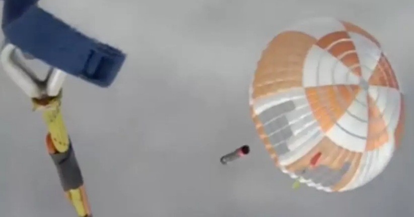 Akhir 2022, Rocket Lab Berencana Tangkap Booster Lain yang Jatuh dari Udara 