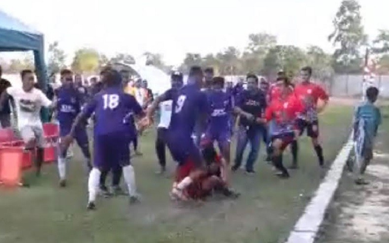 Laga Sepak Bola di Kobar Ricuh, Pemain Pukul Lawan Diduga karena Kalah