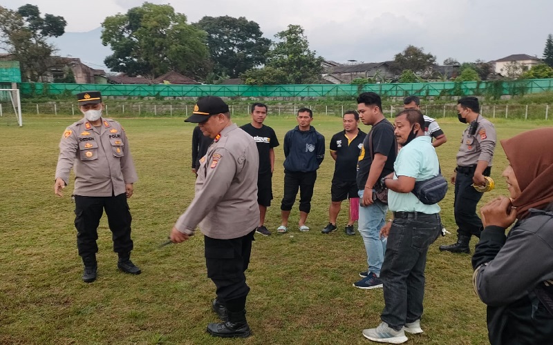 Tragis, Warga Sukabumi Tewas Tersambar Petir saat Main Bola di Tengah Hujan Deras