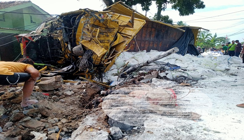Kronologi 5 Tewas akibat Tabrakan Cianjur, Truk Tak Terkendali saat  di Jalan Menurun 