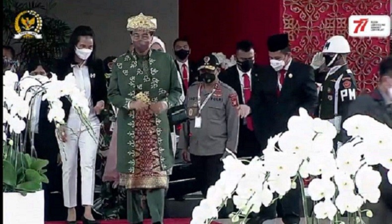  Hadiri Sidang Tahunan MPR 2022, Jokowi Tiba di Gedung DPR MPR