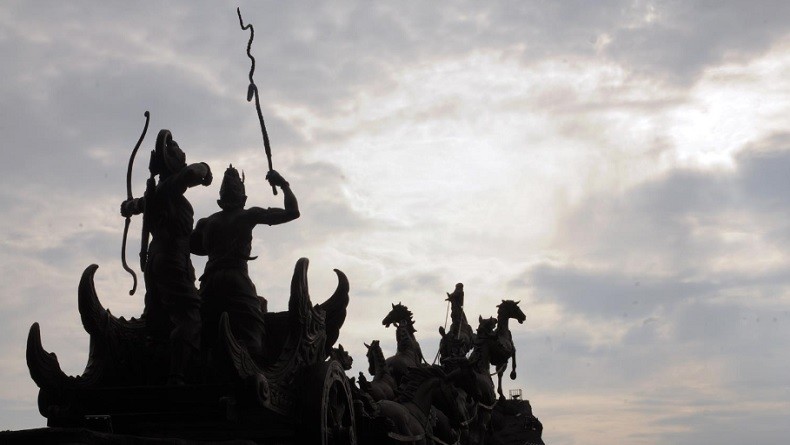Sejarah Perang Bharatayudha, Pertempuran Saudara Pandawa dengan Kurawa