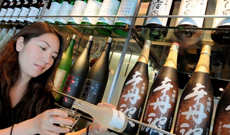  Demi Pendapatan Pajak, Jepang Dorong Warganya Konsumsi Miras Lebih Banyak