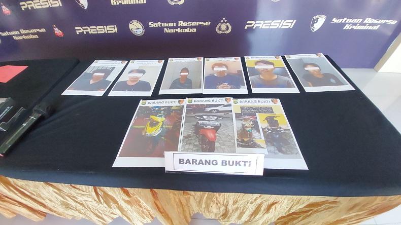 6 Begal Sadis Dibekuk Polisi, Biasa Sasar Pemotor Melintas Sendirian di Jakbar