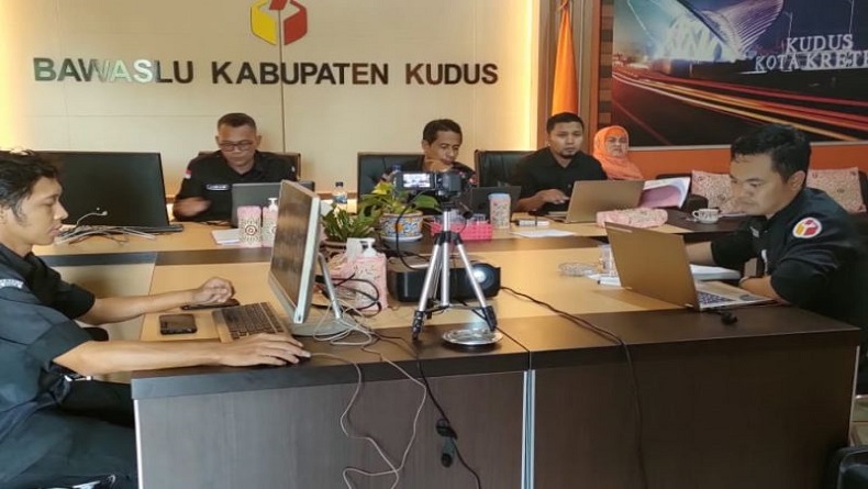 Namanya Tercatut Jadi Kader Partai, Belasan Warga Mengadu ke Bawaslu Kudus
