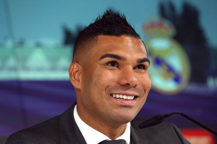 Casemiro Menuju Man United, Bantah Tinggalkan Real Madrid demi Uang
