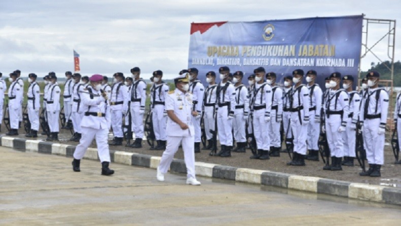 Pangkoarmada III TNI AL Pimpin Upacara Pengukuhan 5 Jabatan Strategis