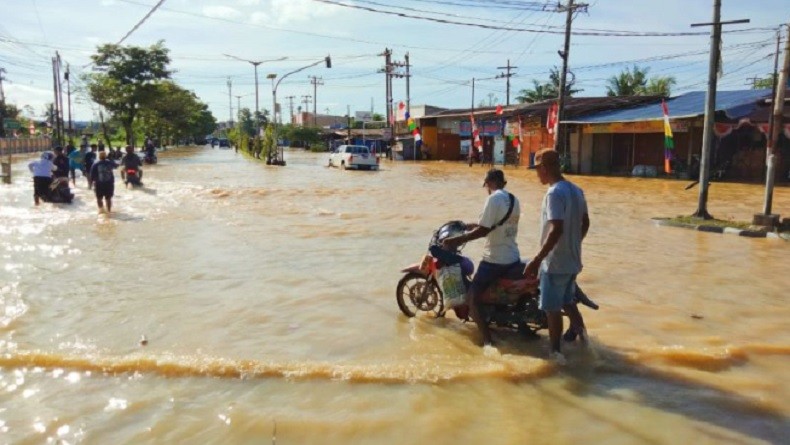 BNPB Sebut Bencana Hidrometeorologi Basah Kembali Dominan: Periode Kering Sangat Singkat