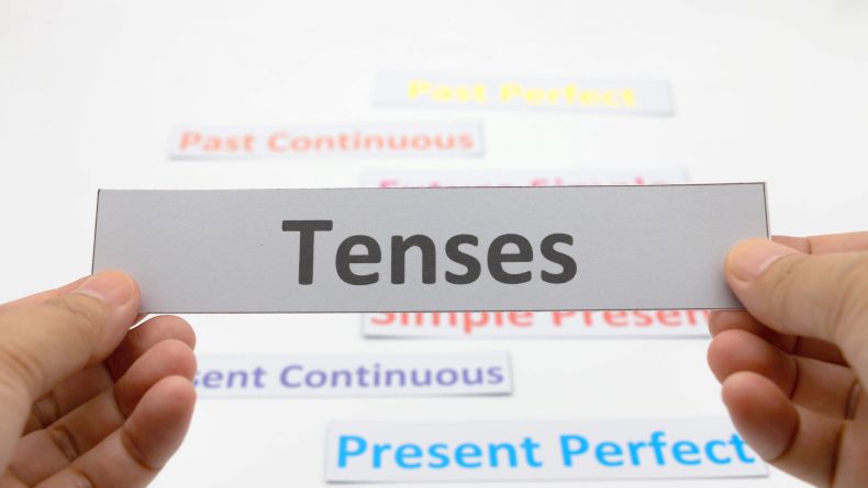 Contoh Simple Present Tense dalam Kalimat Bahasa Inggris