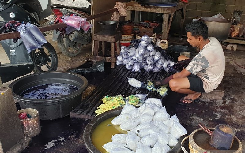 Pelajar dan Mahasiswa di Palembang Dapat Pelatihan Membuat Kain Jumputan 