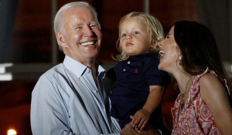 Balas Dendam, Rusia Larang Masuk Seluruh Anggota Keluarga Joe Biden