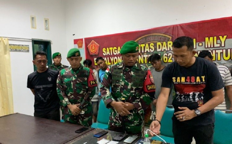 Satgas Pamtas Sergap Kapal Penyelundup 36 Bungkus Sabu di Perairan Sebatik