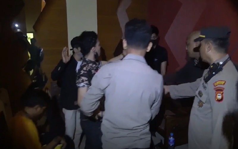 Kawanan Polisi Gadungan Tertangkap Tangan saat Beraksi di Makassar, Modus Razia Narkoba