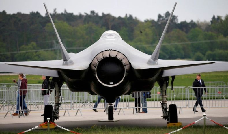  Bersiap Hadapi Rusia, Finlandia Tutup Jalan Raya untuk Latihan Jet Tempur