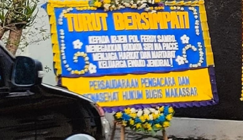  Karangan Bunga Berisi Dukungan ke Ferdy Sambo Terpajang di Duren Tiga Jelang Rekonstruksi