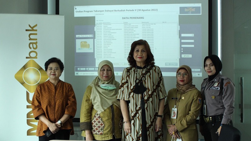Tutup Bulan Kemerdekaan, Nasabah MNC Bank (BABP) Asal Cabang Ubud Bali Bawa Pulang Puluhan Gram Emas