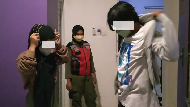 Asyik Indehoi di Kamar Kos, Puluhan Pasangan Mesum Digerebek Satpol PP Cirebon