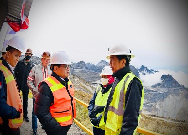 Jokowi Gembira 99 Persen Pekerja PT Freeport Orang Indonesia, Banyak asal Papua