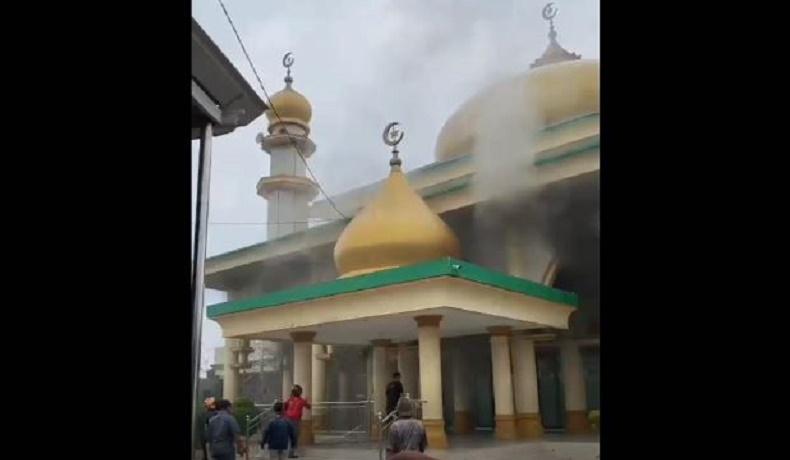 Masjid Terbakar di Deliserdang saat Sholat Jumat, Jemaah Panik Berhamburan Keluar