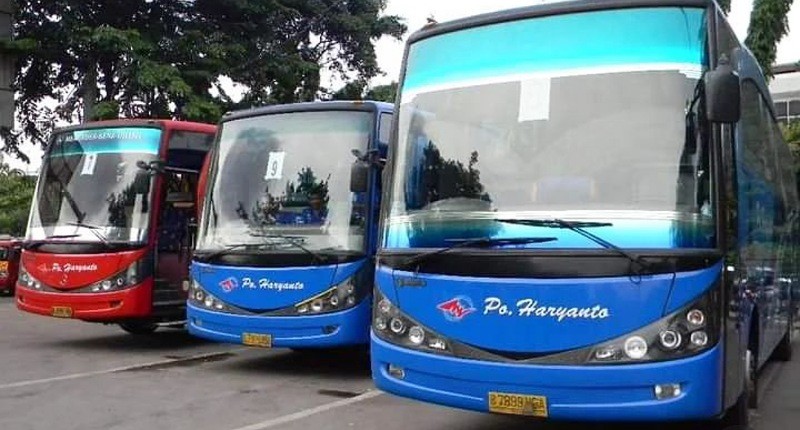 PO Bus Punya Aturan Ketat, Sopir Diwajibkan Sholat 5 Waktu hingga Rapi Pakai Dasi